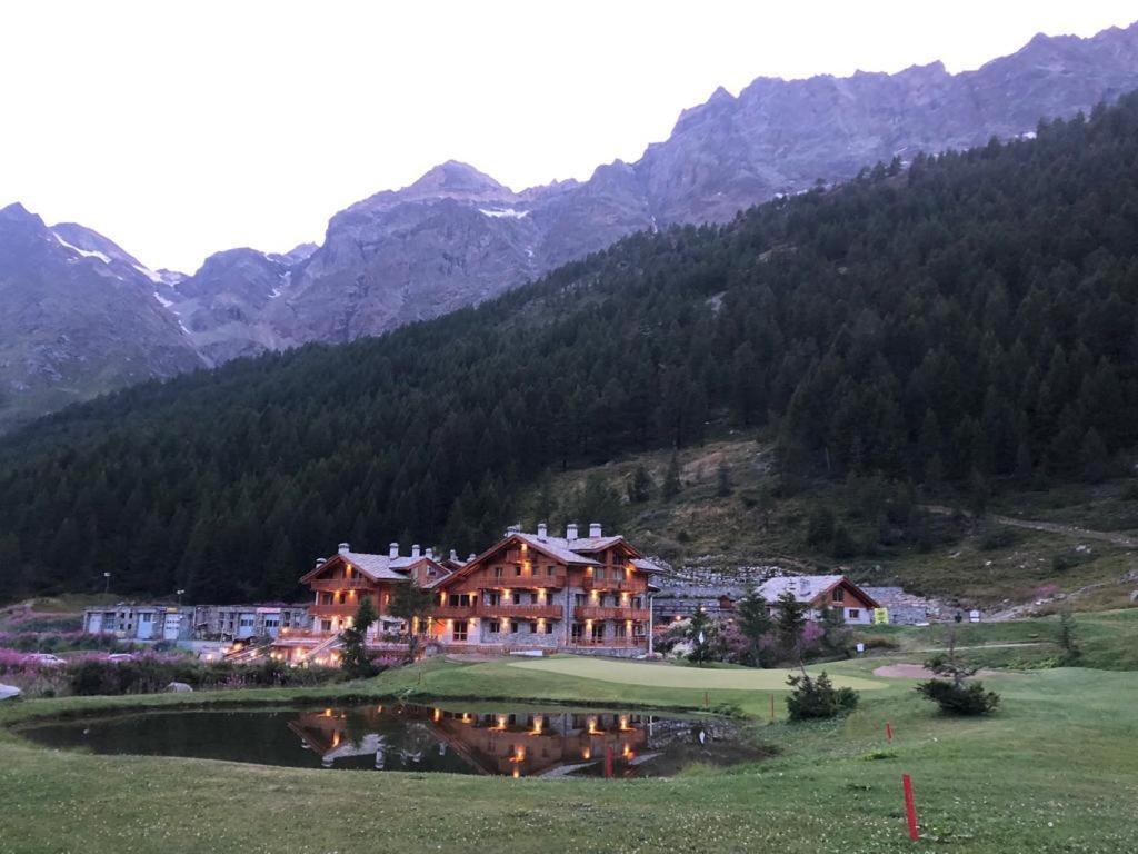 3 Chalets Aparthotel Breuil-Cervinia Extérieur photo